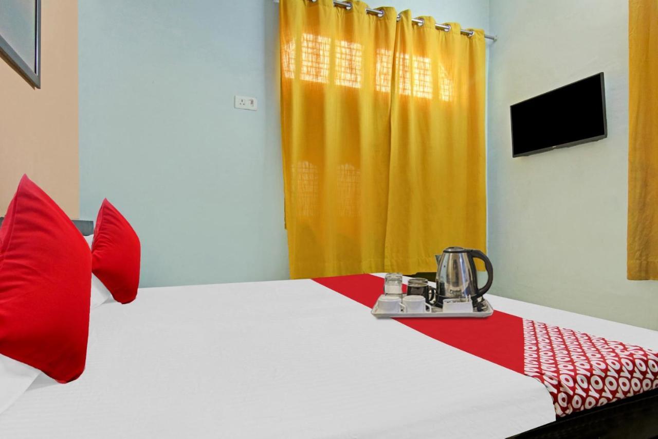 Flagship Hotel Decent Stay Near Pvr Vikaspuri Delhi New Delhi Exterior photo