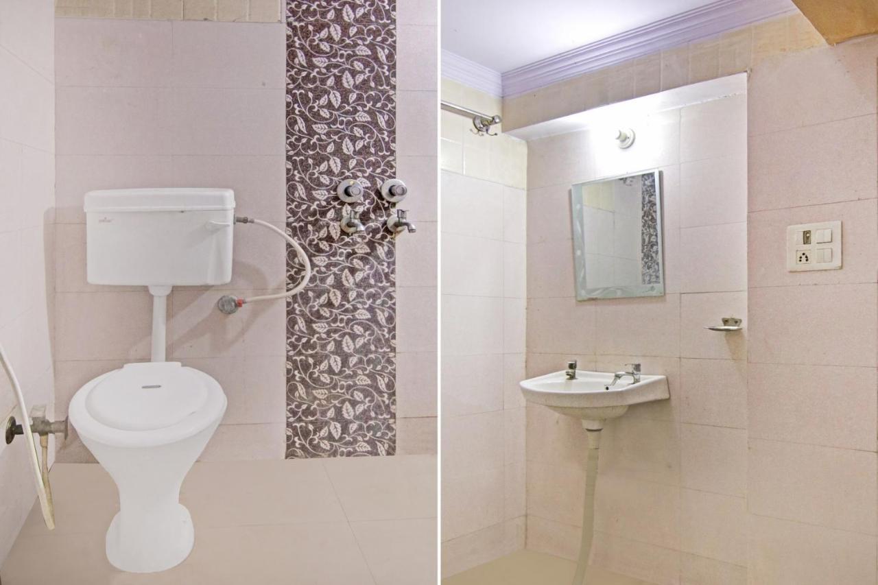 Flagship Hotel Decent Stay Near Pvr Vikaspuri Delhi New Delhi Exterior photo